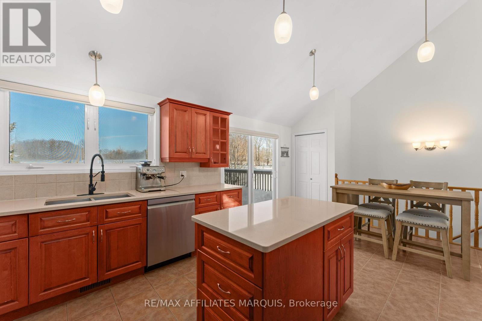 63 Sunny Side Road, Rideau Lakes, Ontario  K0G 1X0 - Photo 8 - X12796752