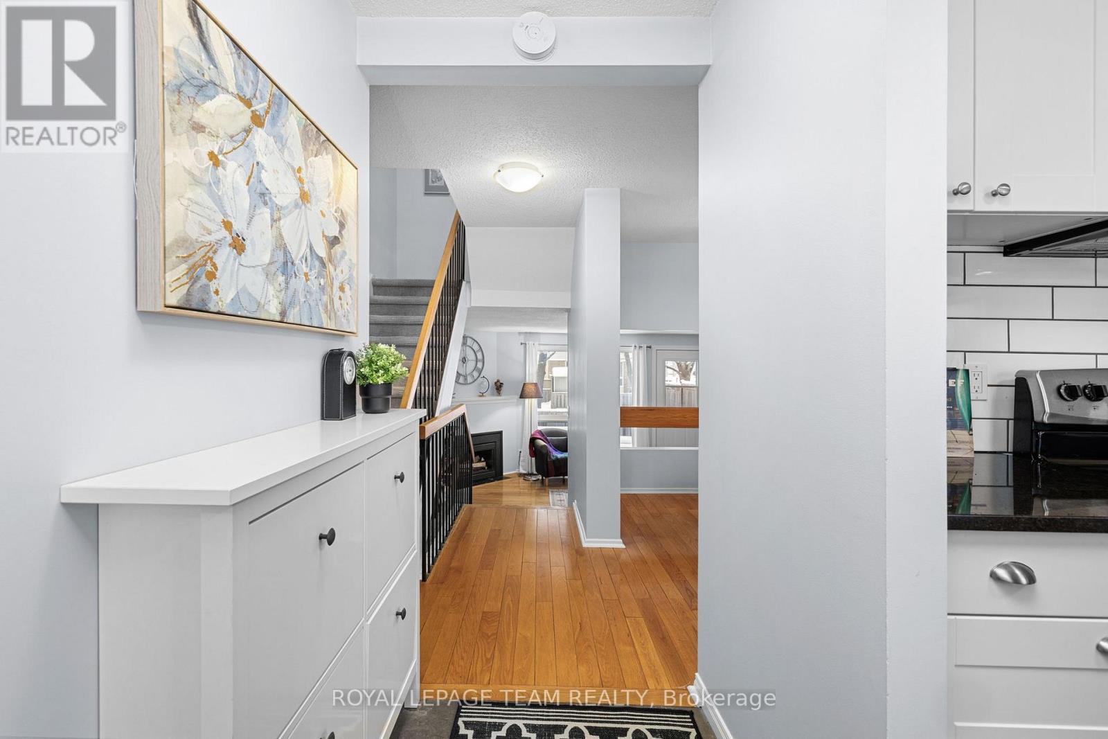 35 Malvern Drive, Ottawa, Ontario  K2J 1M8 - Photo 4 - X12796922