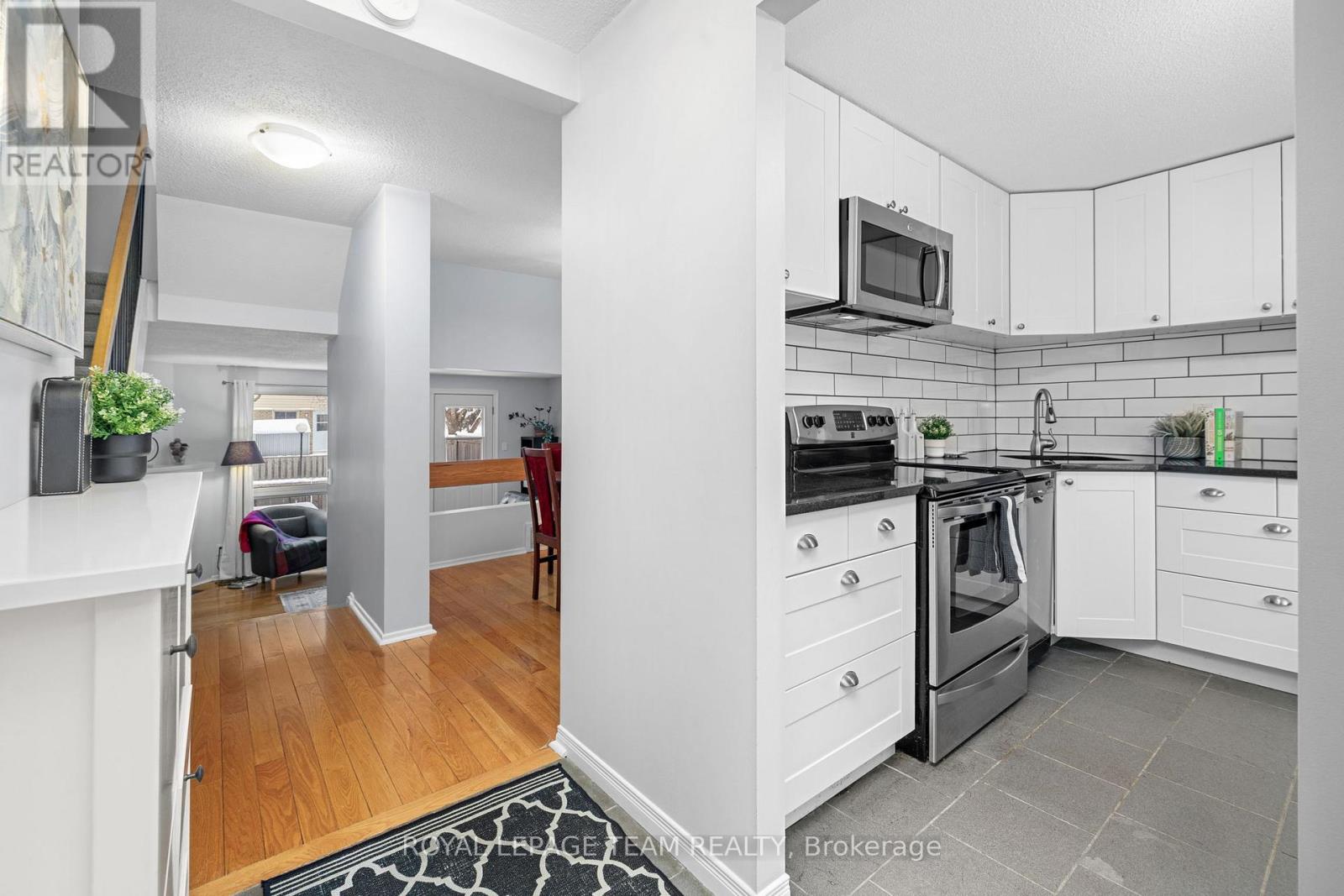 35 Malvern Drive, Ottawa, Ontario  K2J 1M8 - Photo 5 - X12796922