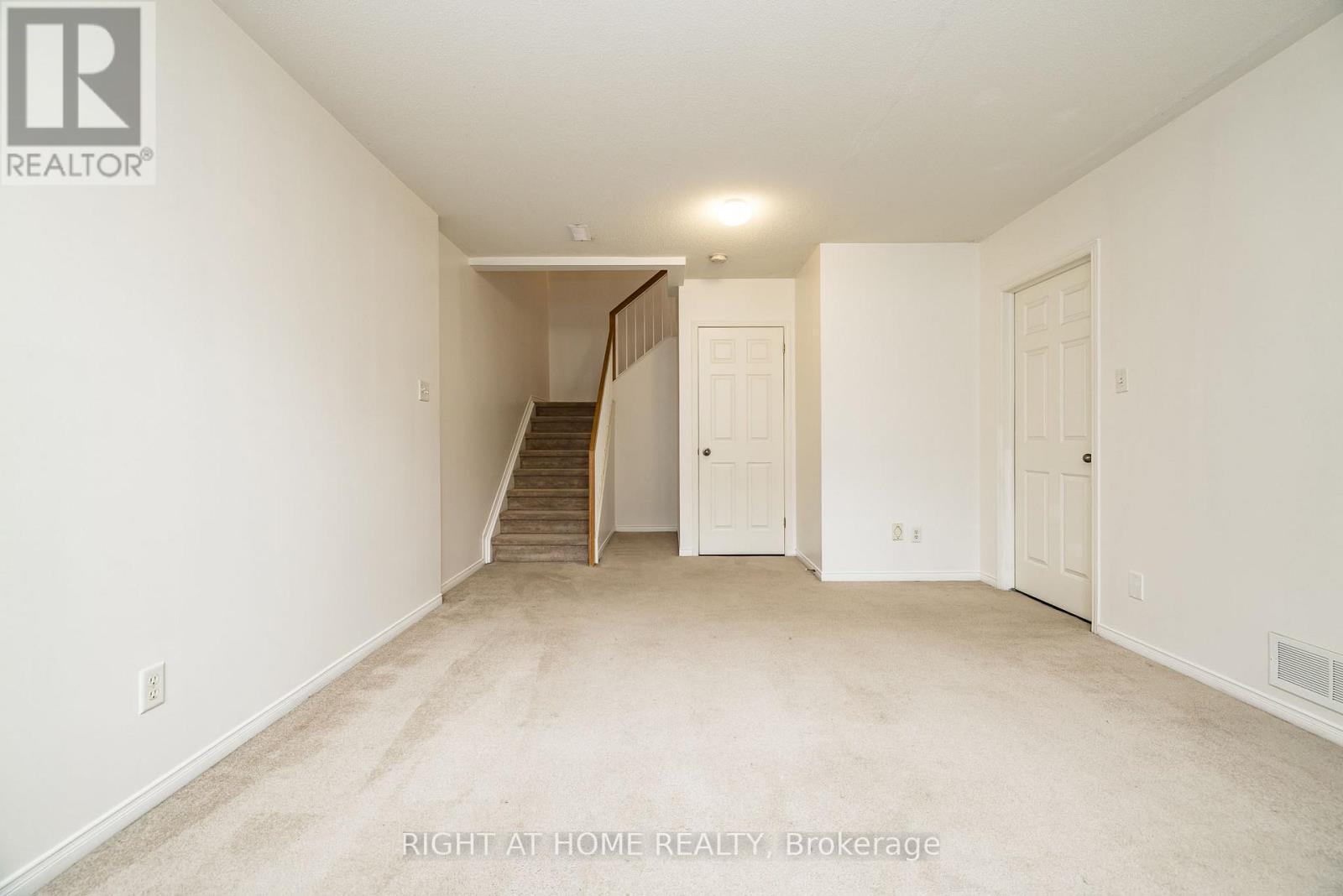 59 Scampton Drive, Ottawa, Ontario  K2W 1E7 - Photo 33 - X12796942