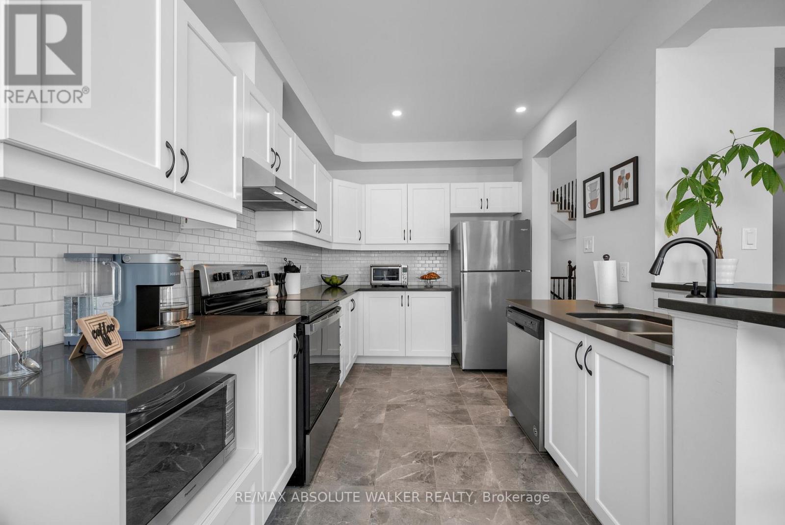 788 Brittanic Road, Ottawa, Ontario  K2V 0R3 - Photo 7 - X12796962