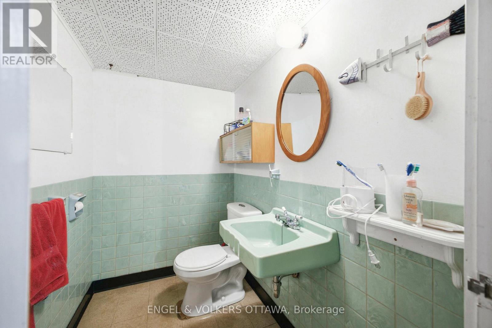 49 Inverness Avenue, Ottawa, Ontario  K2E 6N6 - Photo 26 - X12797082