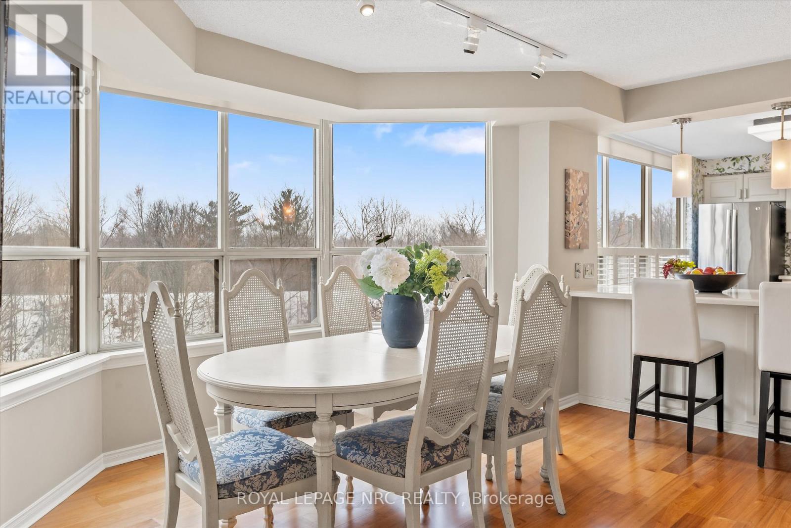 303 - 3 Towering Hts Boulevard, St. Catharines, Ontario  L2T 4A4 - Photo 11 - X12796886