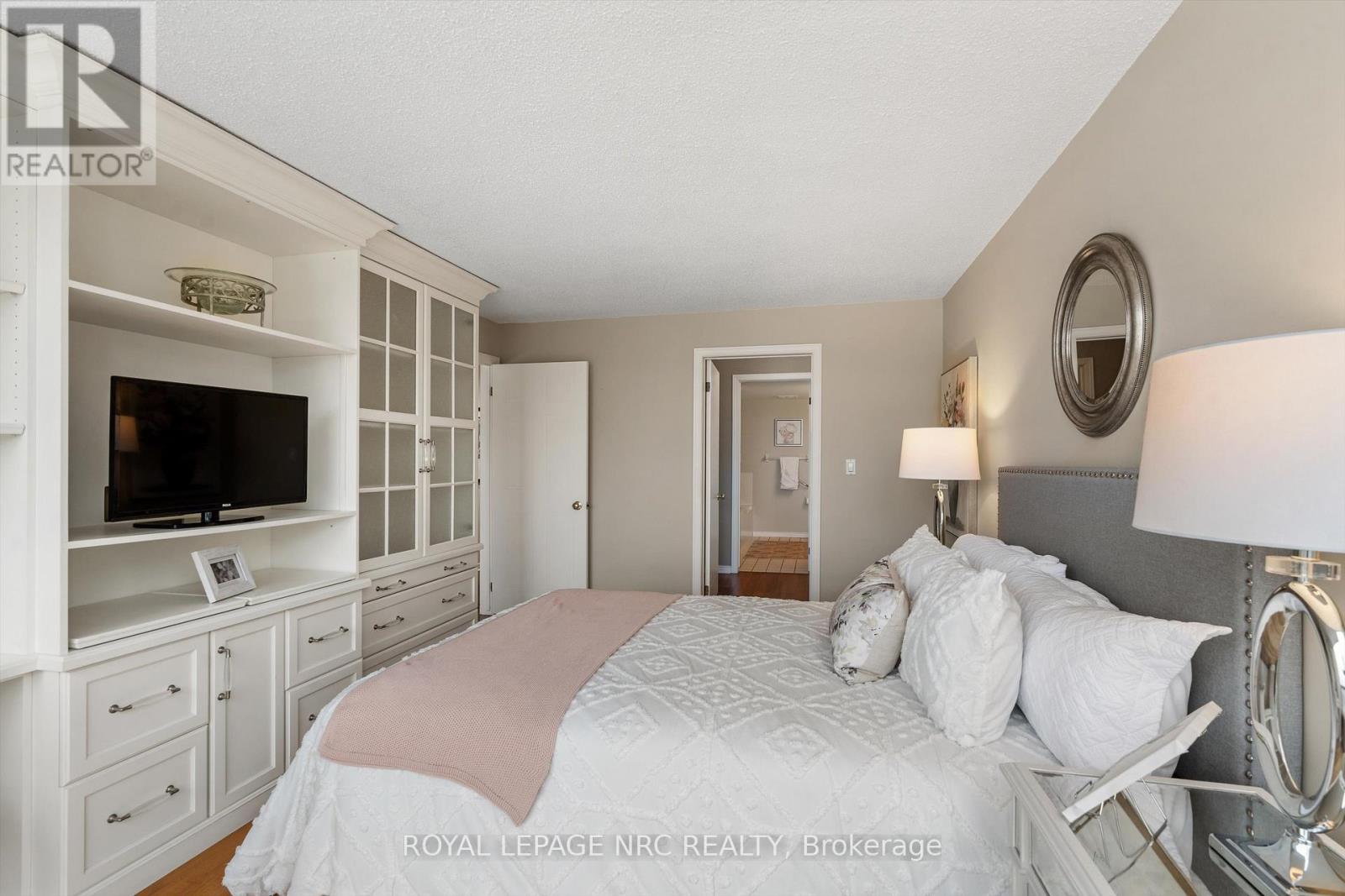 303 - 3 Towering Hts Boulevard, St. Catharines, Ontario  L2T 4A4 - Photo 23 - X12796886