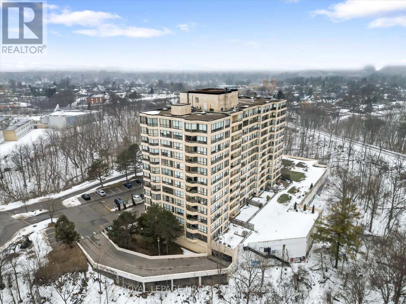 303 - 3 Towering Hts Boulevard, St. Catharines, Ontario  L2T 4A4 - Photo 36 - X12796886