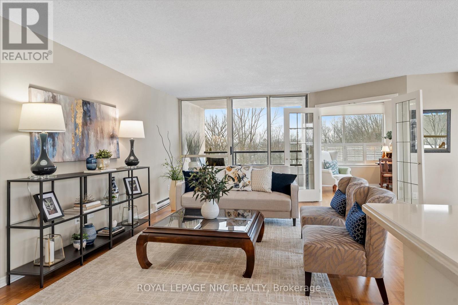 303 - 3 Towering Hts Boulevard, St. Catharines, Ontario  L2T 4A4 - Photo 5 - X12796886