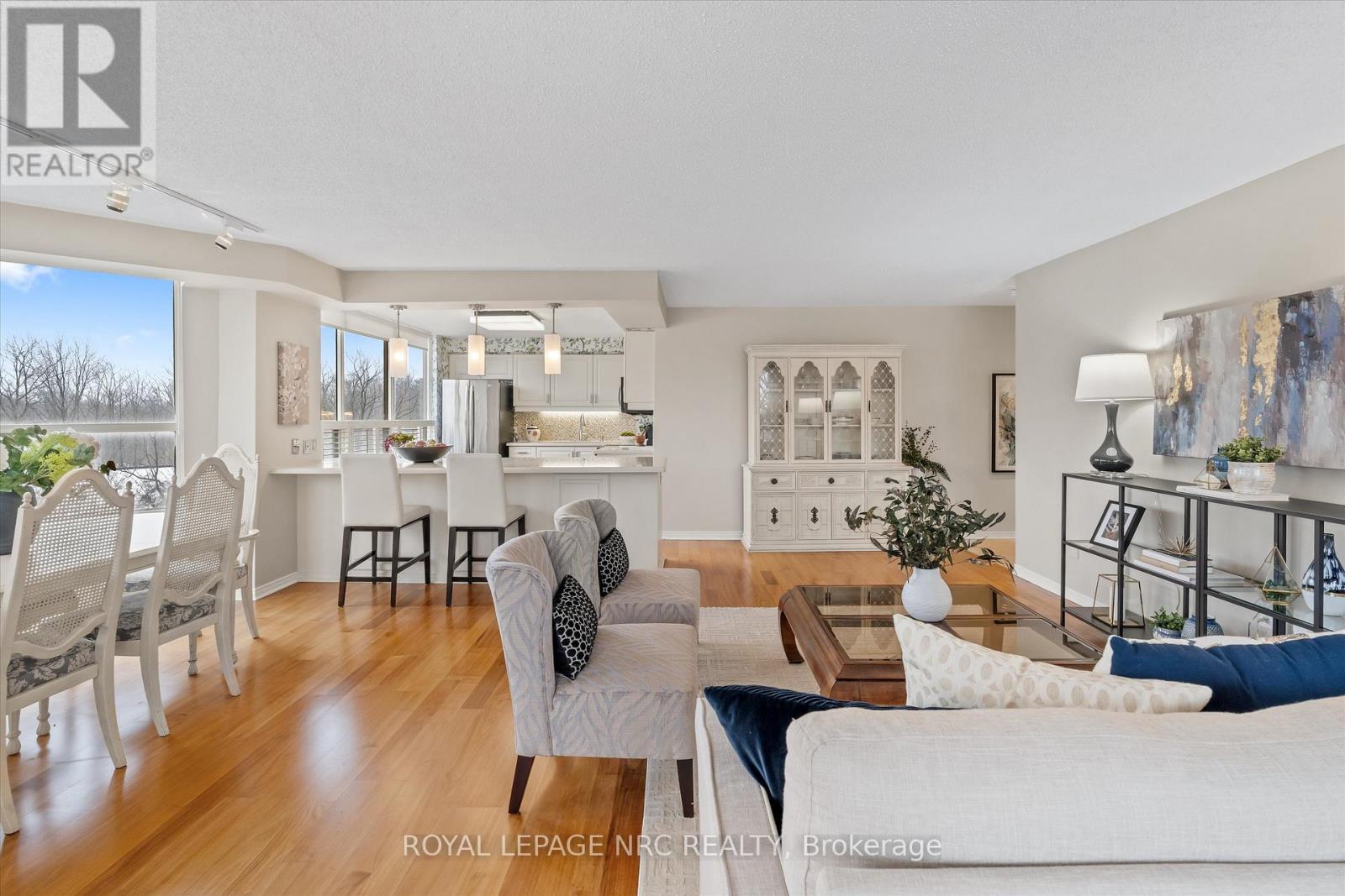 303 - 3 Towering Hts Boulevard, St. Catharines, Ontario  L2T 4A4 - Photo 7 - X12796886