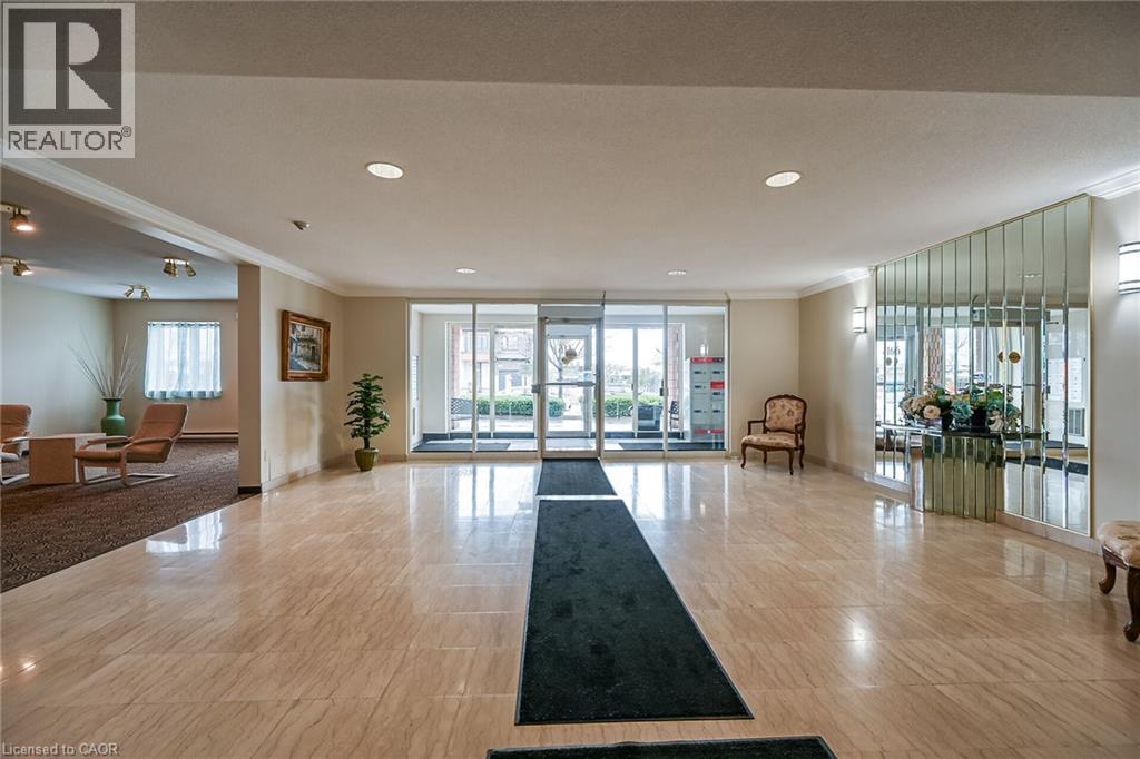 416 Limeridge Road E Unit# 309, Hamilton, Ontario  L9A 2S7 - Photo 4 - 40789237