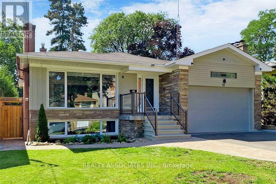 21 BURLEIGH HEIGHTS DRIVE, Toronto, Ontario