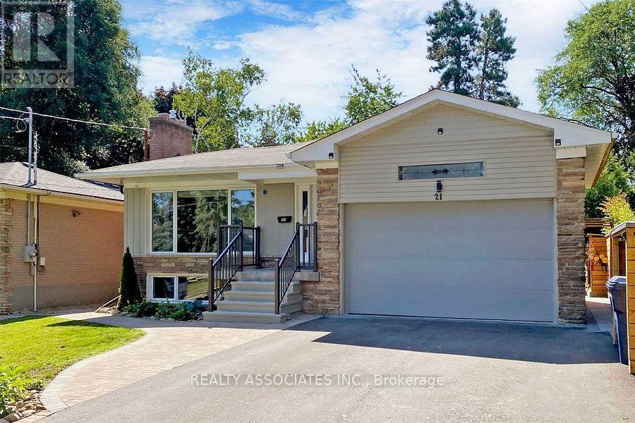 21 Burleigh Heights Drive, Toronto, Ontario  M2K 1Y8 - Photo 2 - C12797050