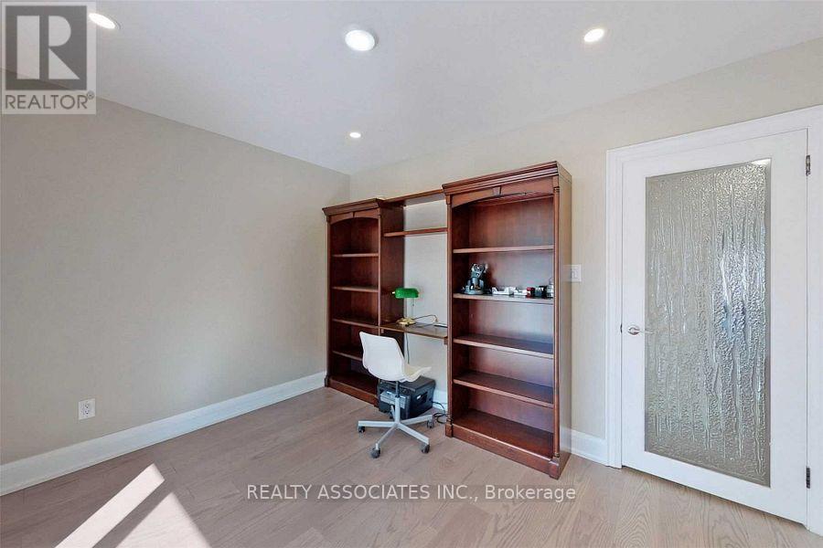 21 Burleigh Heights Drive, Toronto, Ontario  M2K 1Y8 - Photo 23 - C12797050