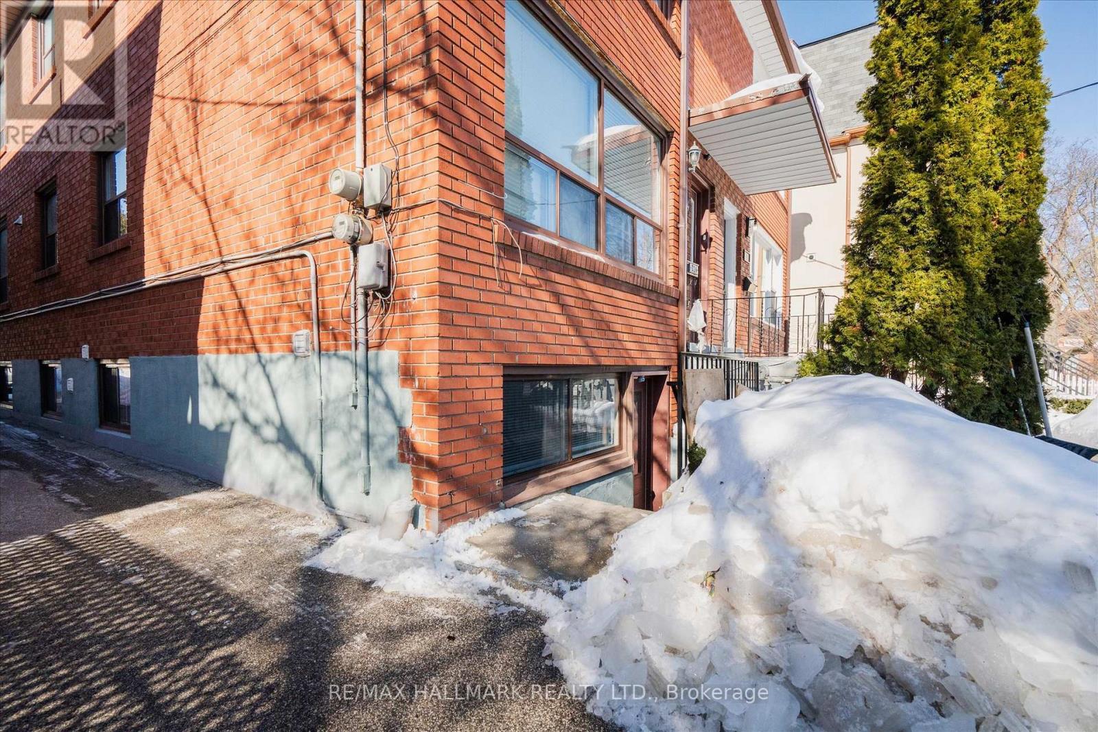 Lower 1 - 224 Pickering Street, Toronto, Ontario  M4E 3J8 - Photo 2 - E12796750