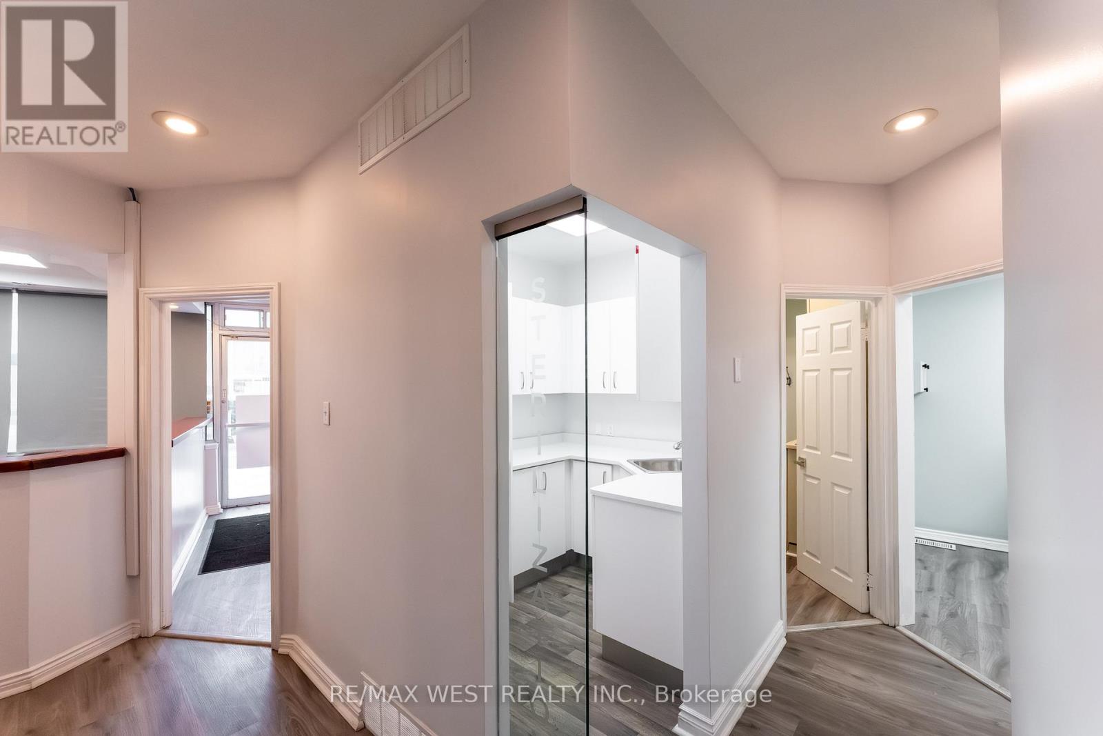 Main Floor - 106 Brock Street N, Whitby (Downtown Whitby), Ontario  L1N 4H2 - Photo 15 - E12796830