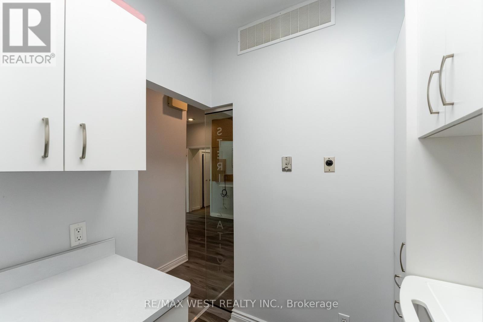 Main Floor - 106 Brock Street N, Whitby (Downtown Whitby), Ontario  L1N 4H2 - Photo 17 - E12796830