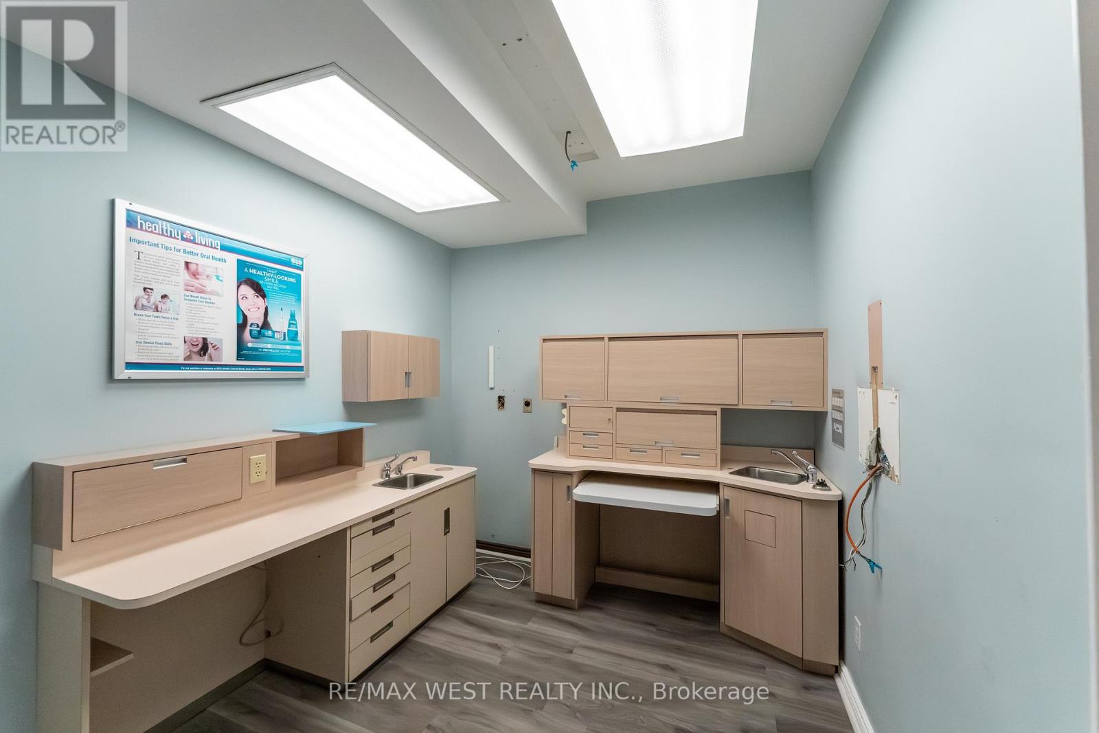 Main Floor - 106 Brock Street N, Whitby (Downtown Whitby), Ontario  L1N 4H2 - Photo 19 - E12796830