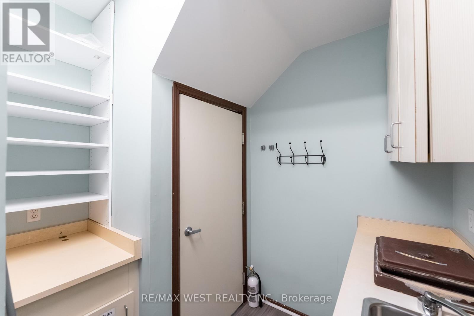 Main Floor - 106 Brock Street N, Whitby (Downtown Whitby), Ontario  L1N 4H2 - Photo 22 - E12796830