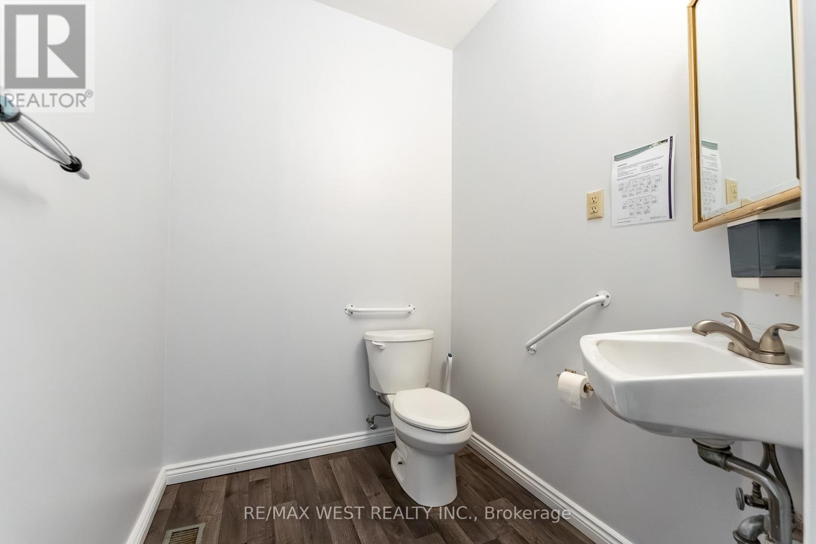 Main Floor - 106 Brock Street N, Whitby (Downtown Whitby), Ontario  L1N 4H2 - Photo 26 - E12796830