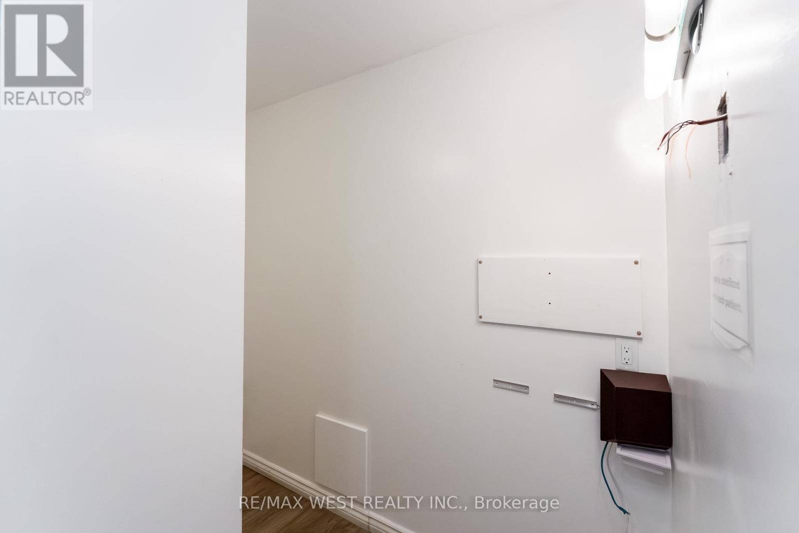 Main Floor - 106 Brock Street N, Whitby (Downtown Whitby), Ontario  L1N 4H2 - Photo 36 - E12796830