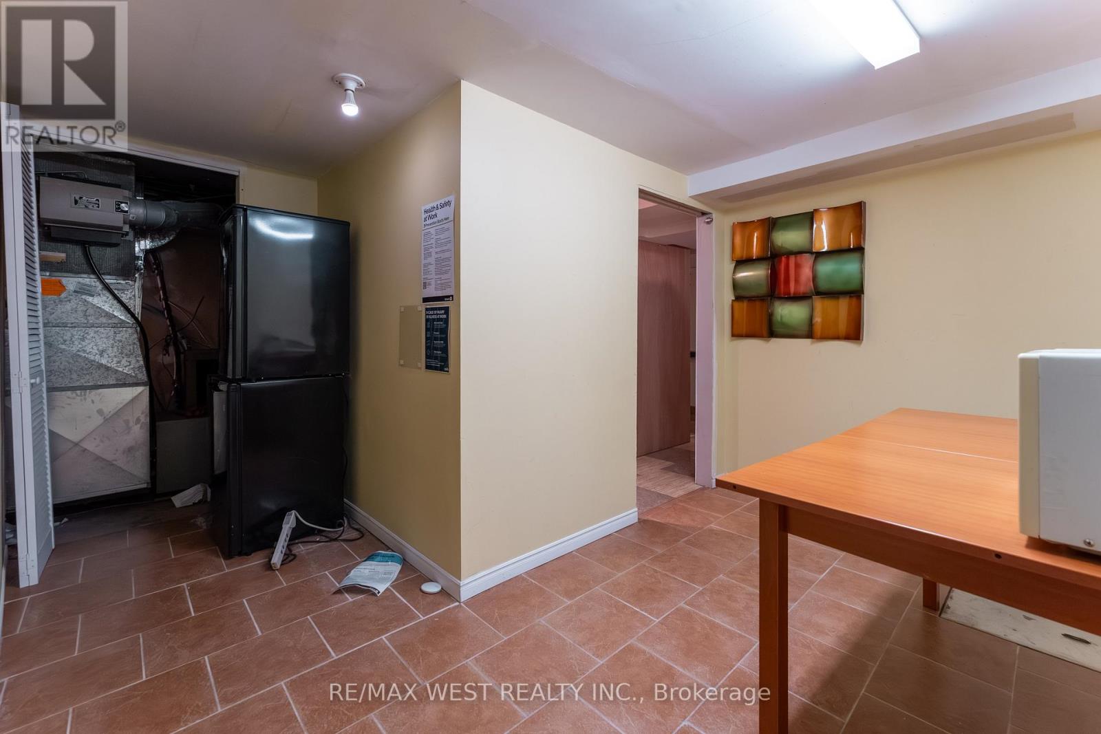 Main Floor - 106 Brock Street N, Whitby (Downtown Whitby), Ontario  L1N 4H2 - Photo 43 - E12796830