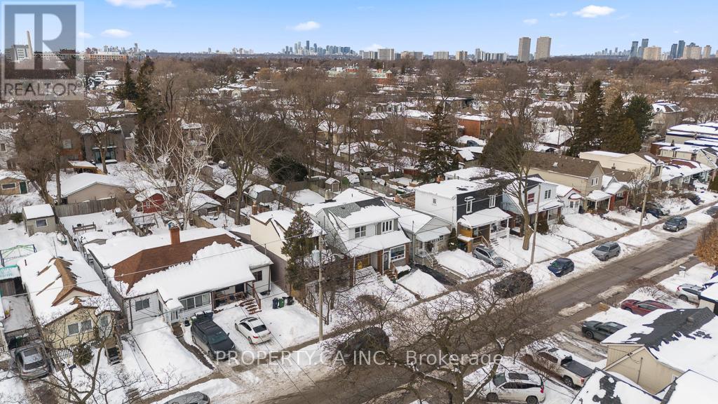 146 King Edward Avenue, Toronto, Ontario  M4C 5J8 - Photo 33 - E12796906