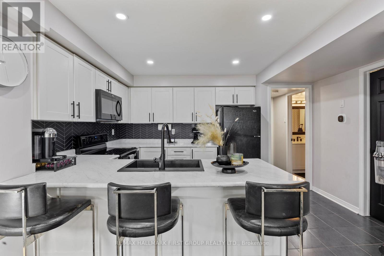 70 Abela Lane, Ajax, Ontario L1T 0M9 - Photo 10 - E12796946