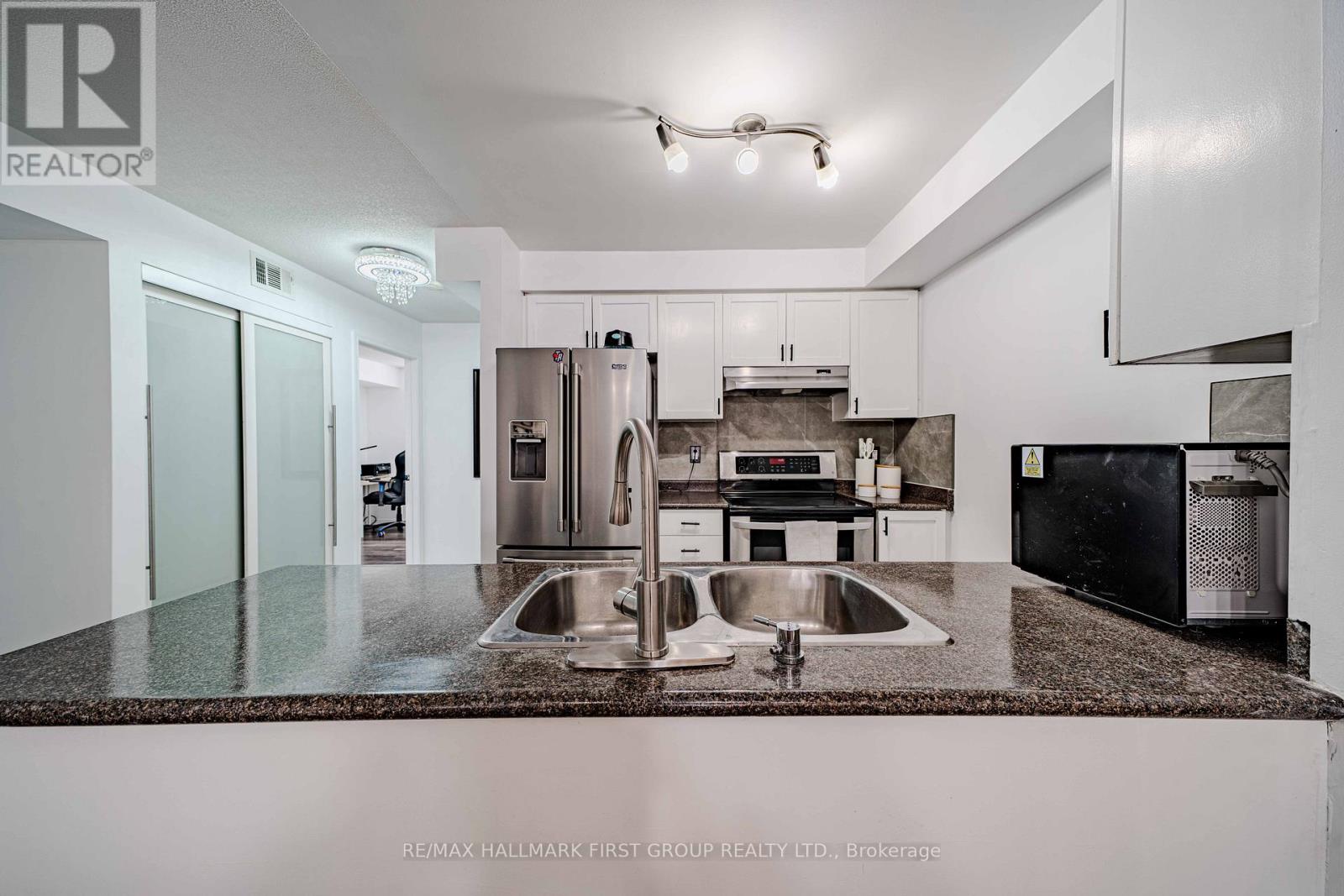 1 - 84 Petra Way, Whitby, Ontario L1R 0A3 - Photo 9 - E12796952