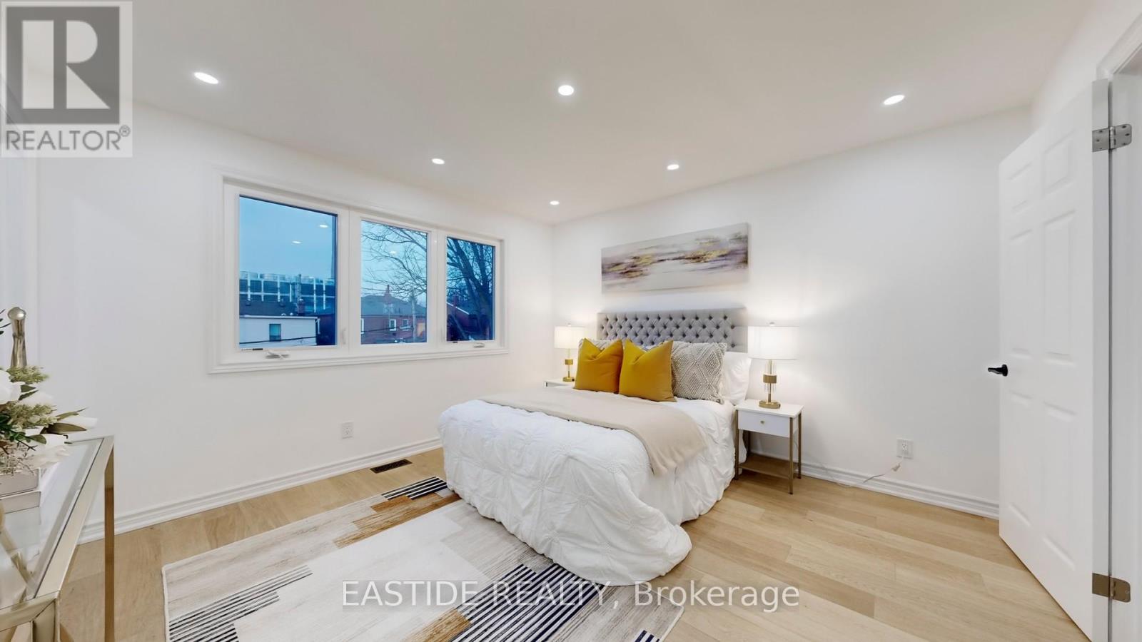 202 Queensdale Avenue, Toronto, Ontario  M4C 2A9 - Photo 21 - E12797080