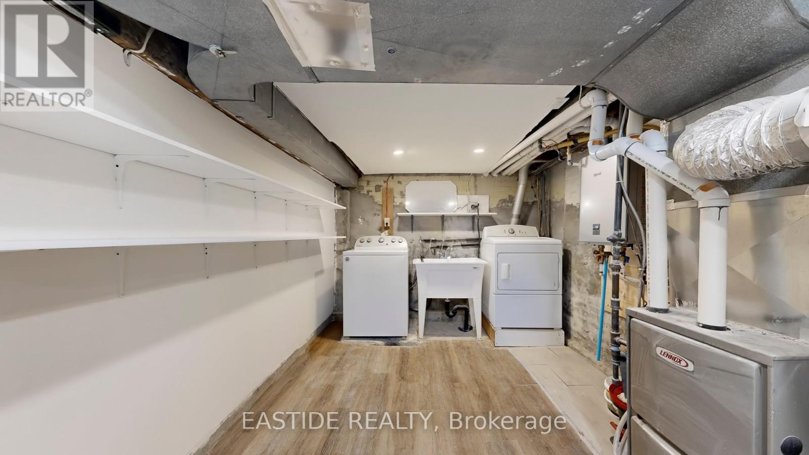 202 Queensdale Avenue, Toronto, Ontario  M4C 2A9 - Photo 49 - E12797080