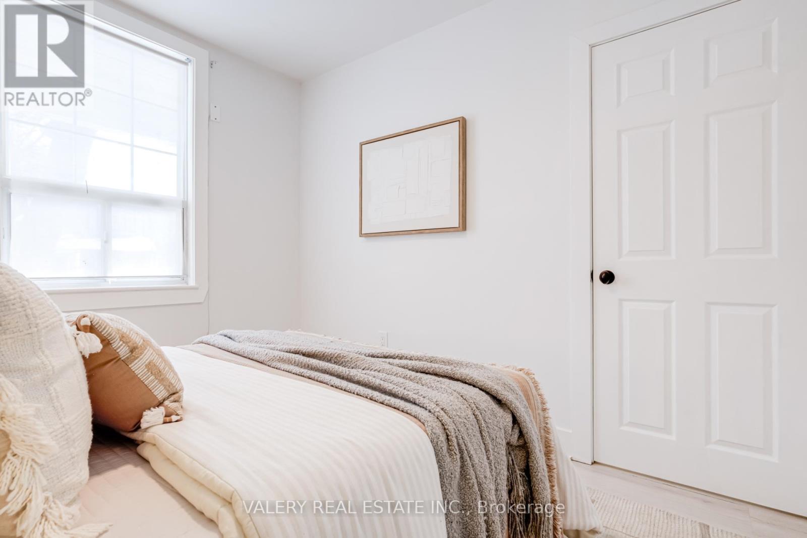 146 Hanson Street, Toronto, Ontario  M4C 1A4 - Photo 11 - E12797092