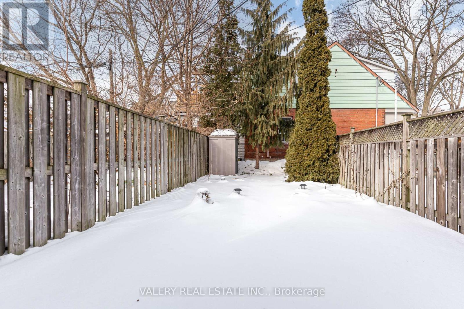146 Hanson Street, Toronto, Ontario  M4C 1A4 - Photo 18 - E12797092