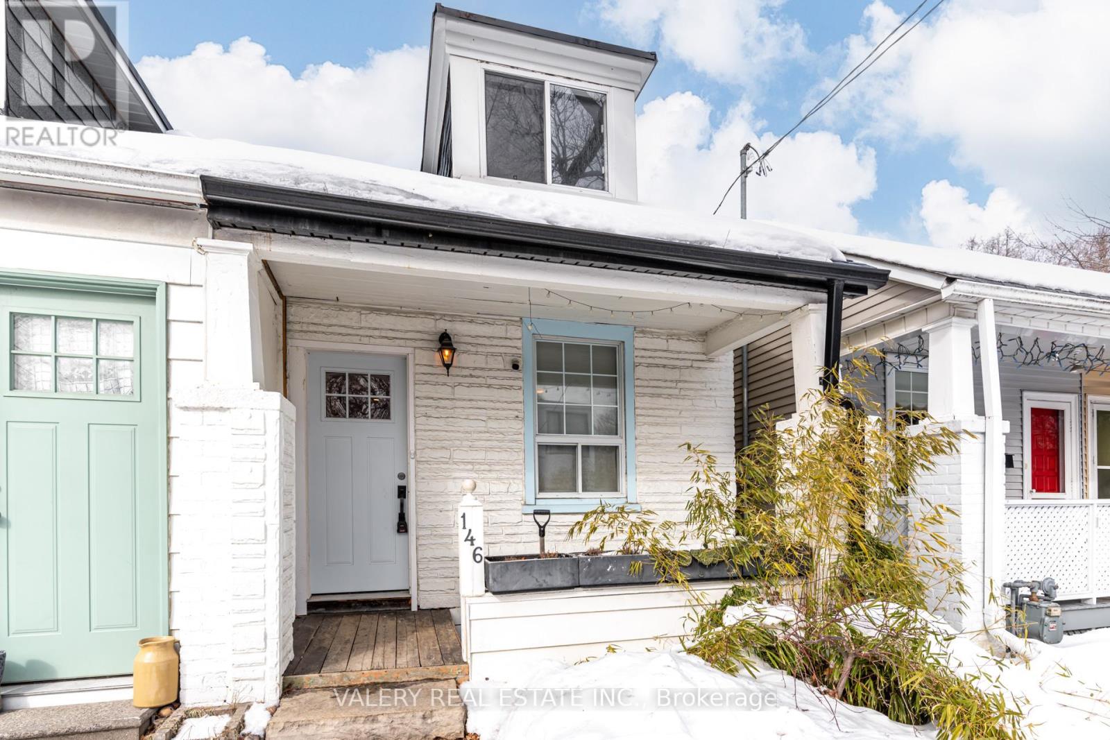 146 Hanson Street, Toronto, Ontario  M4C 1A4 - Photo 6 - E12797092