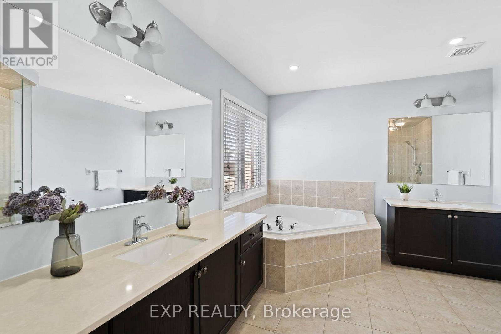 10 Sedore Street, Markham, Ontario  L6E 0K2 - Photo 12 - N12796754