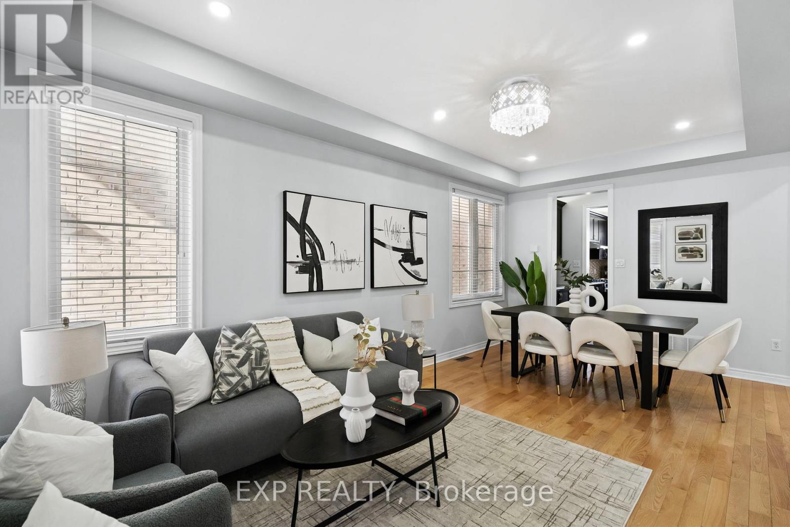 10 Sedore Street, Markham, Ontario  L6E 0K2 - Photo 3 - N12796754