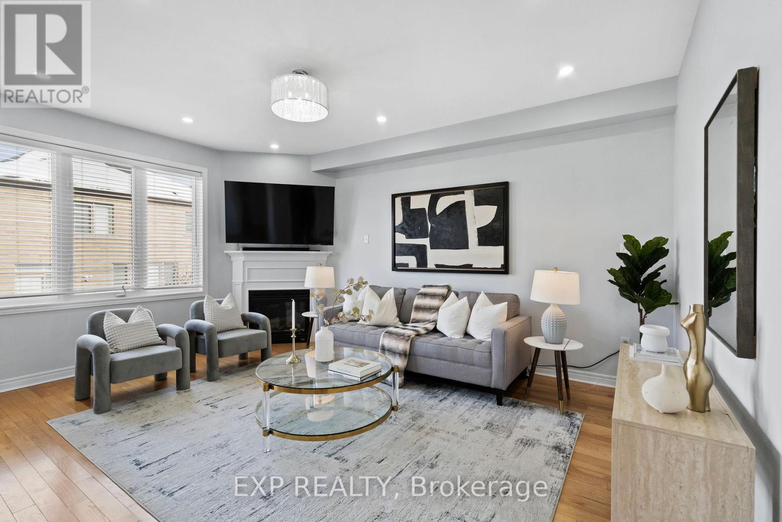 10 Sedore Street, Markham, Ontario  L6E 0K2 - Photo 4 - N12796754