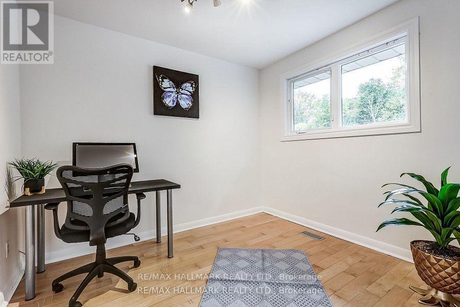 51 Aurora Heights Drive, Aurora, Ontario  L4G 2W6 - Photo 17 - N12796758