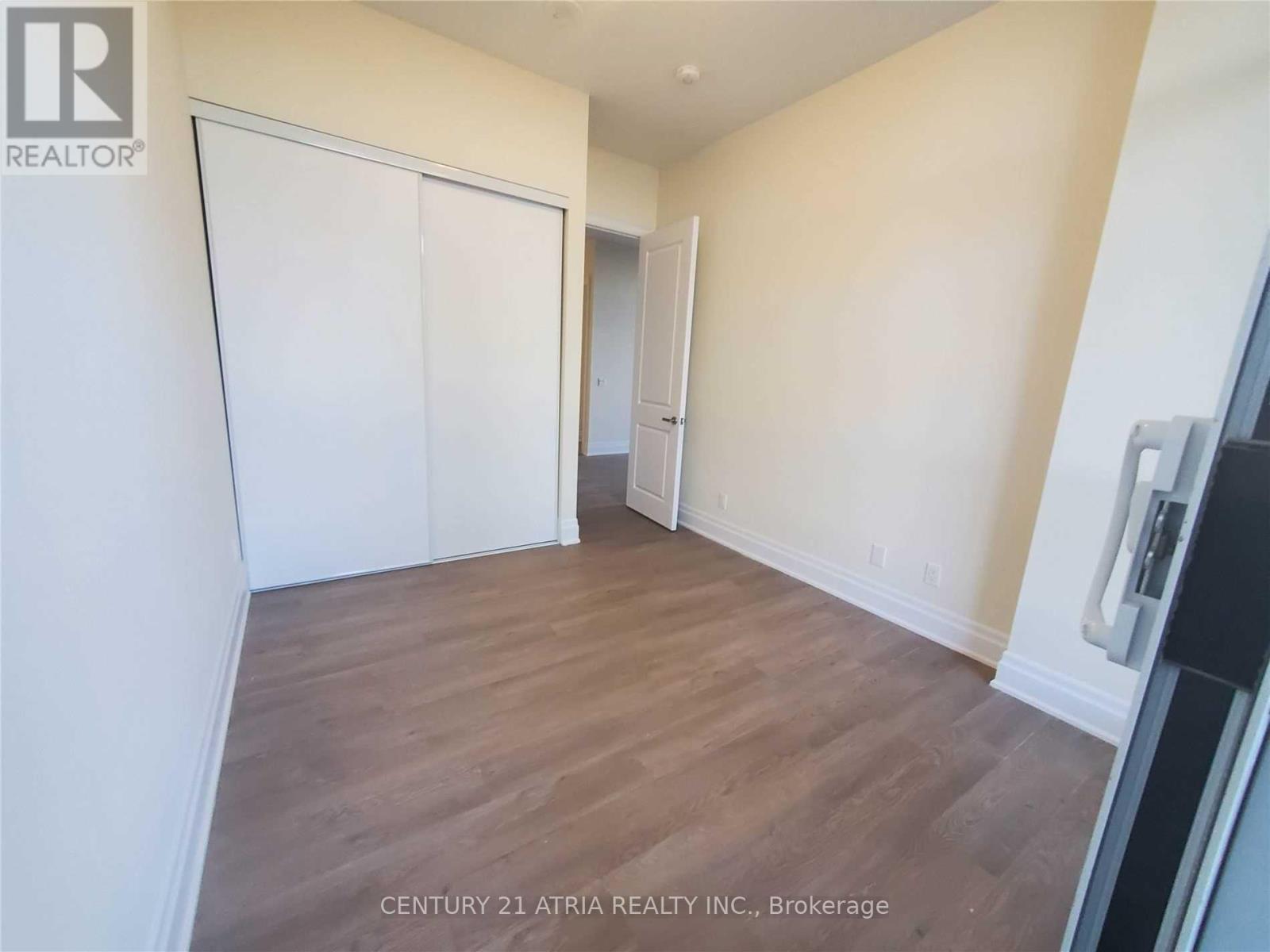 102 - 9085 Jane Street, Vaughan, Ontario  L4K 0L8 - Photo 3 - N12796772