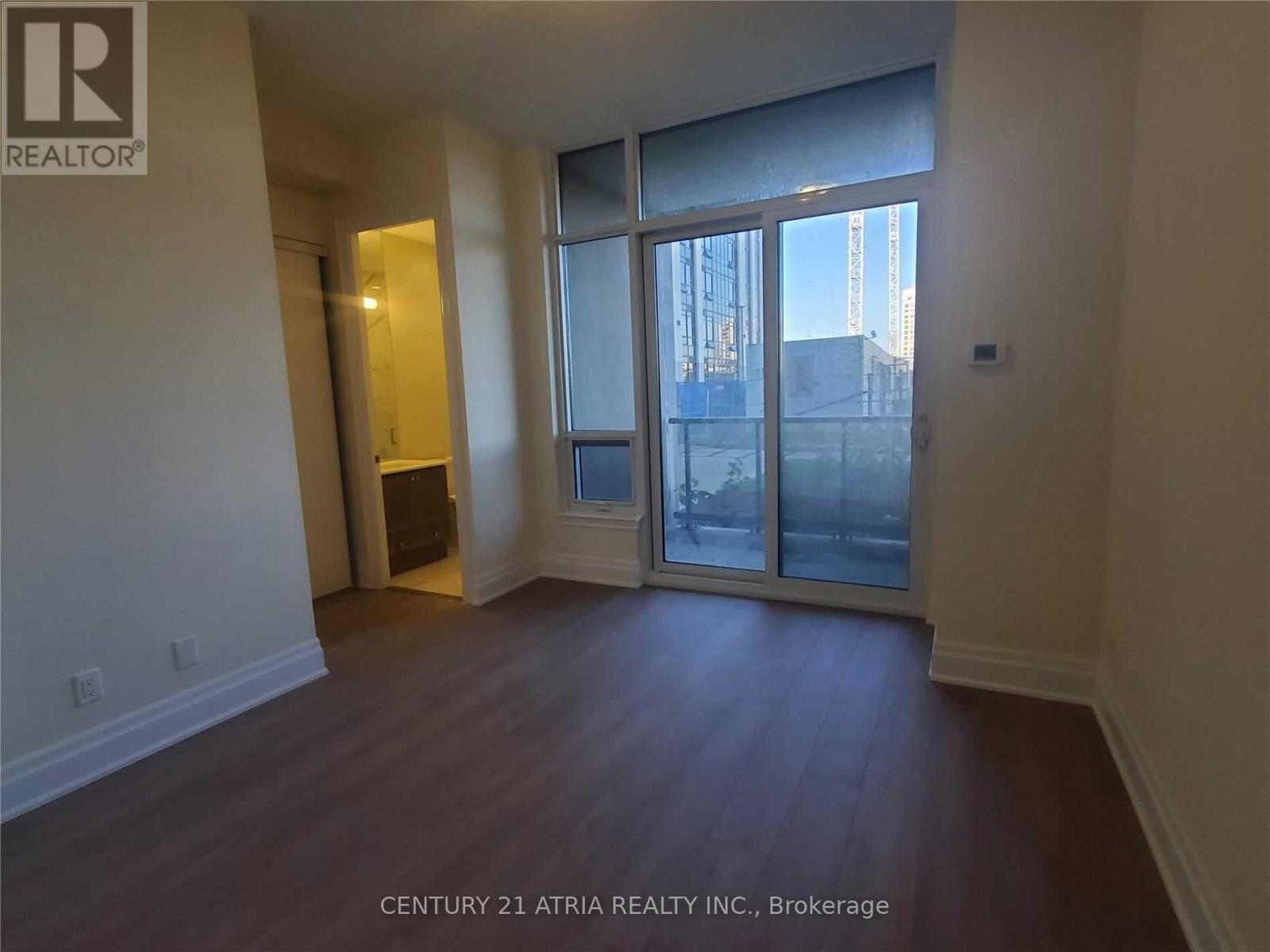 102 - 9085 Jane Street, Vaughan, Ontario  L4K 0L8 - Photo 5 - N12796772