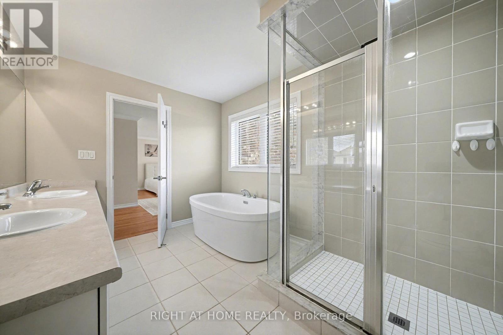 1016 Wickham Road, Innisfil, Ontario  L9S 0N5 - Photo 32 - N12797020