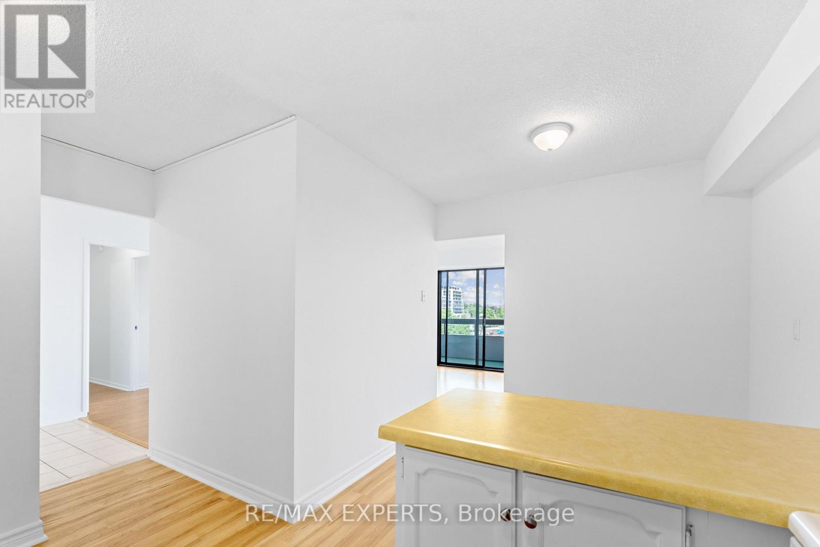 607 - 8111 Yonge Street, Markham, Ontario  L3T 4V9 - Photo 2 - N12797074