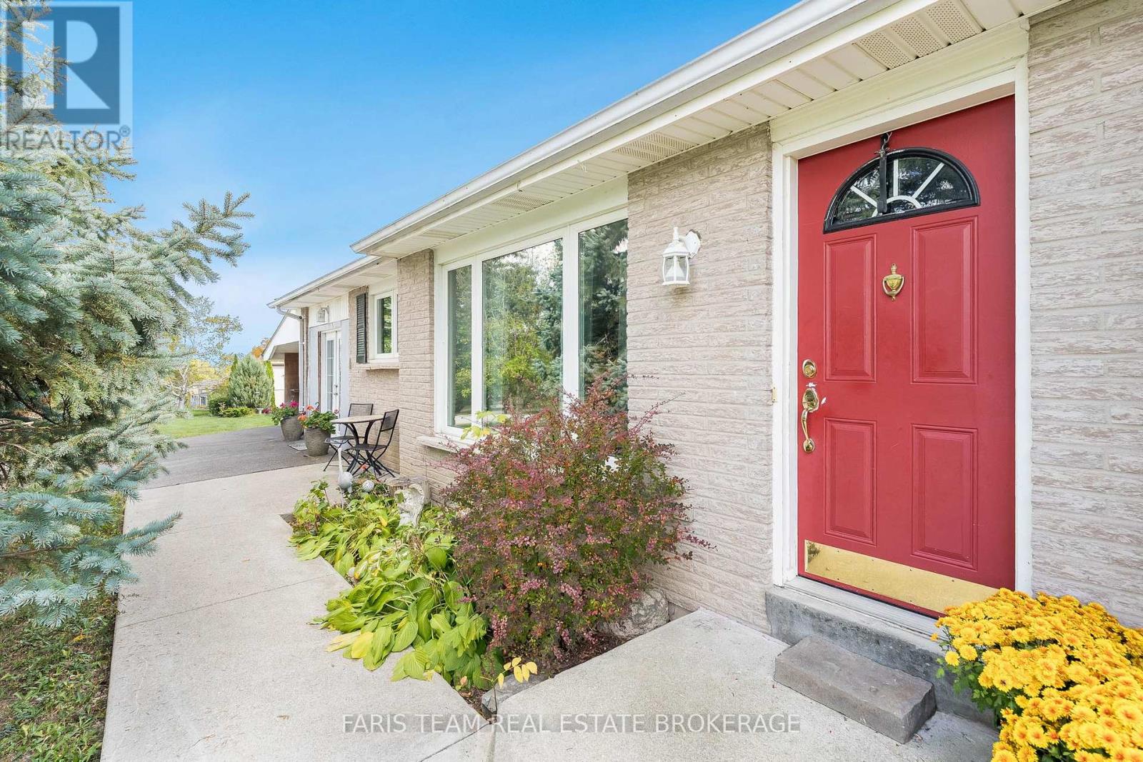 29 Jamieson Drive, Adjala-Tosorontio, Ontario  L0N 1R0 - Photo 4 - N12797084