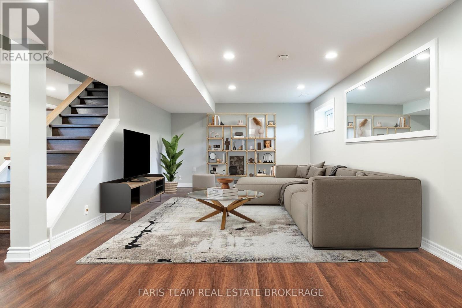 104 Knox Road E, Wasaga Beach, Ontario  L9Z 2T5 - Photo 32 - S12796880