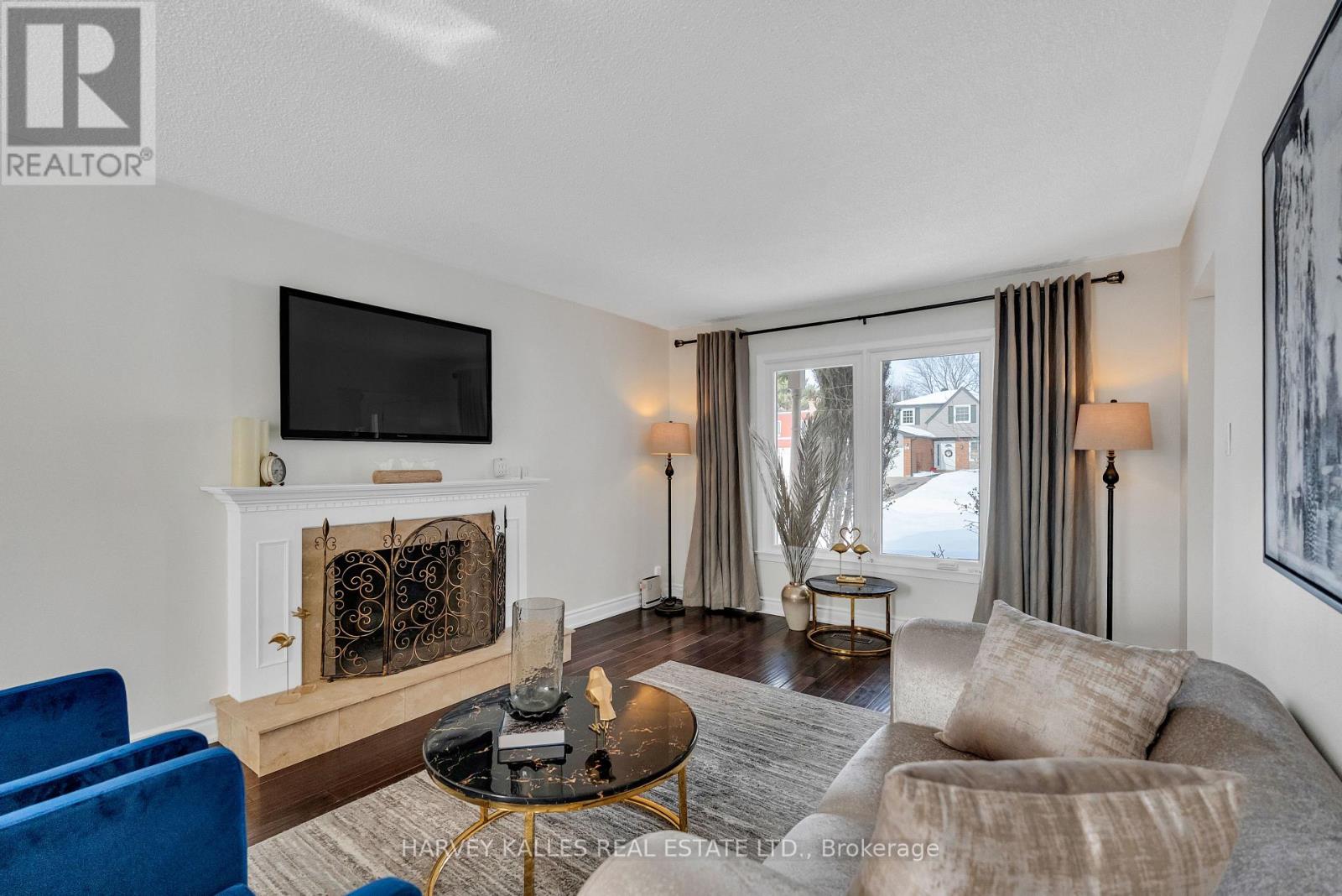 33 Ravengloss Drive, Markham, Ontario  L3T 4C8 - Photo 6 - N12794052