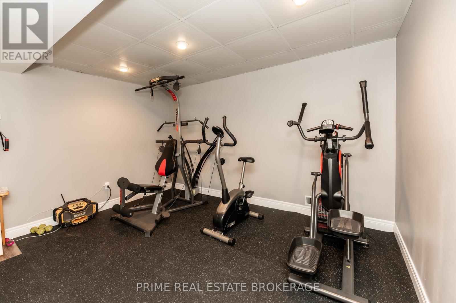 16 Timberlane Crescent, Central Elgin, Ontario  N5P 4G9 - Photo 34 - X12796562