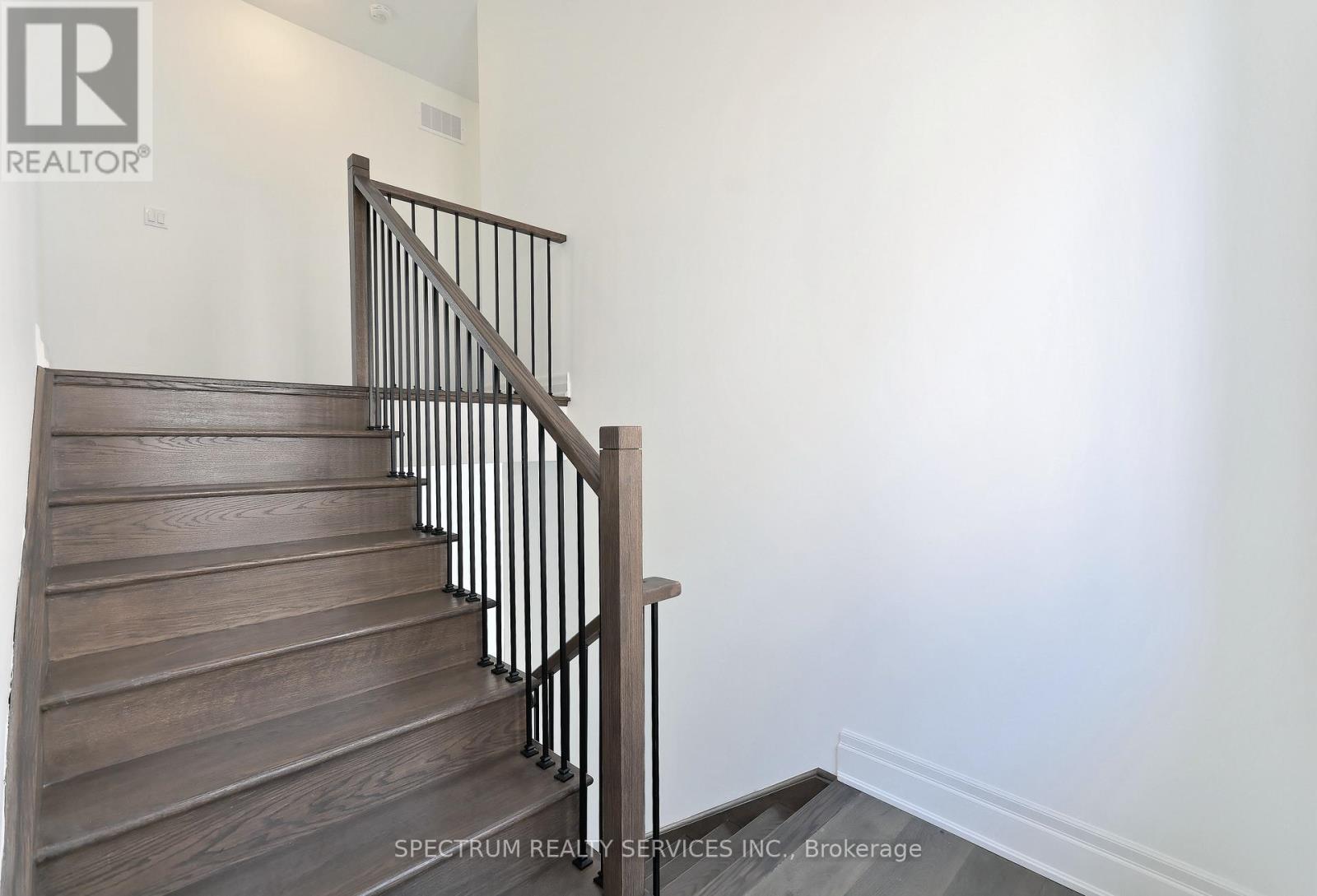 19 Swamp Sparrow Court, Caledon, Ontario  L7C 4M7 - Photo 16 - W12796770