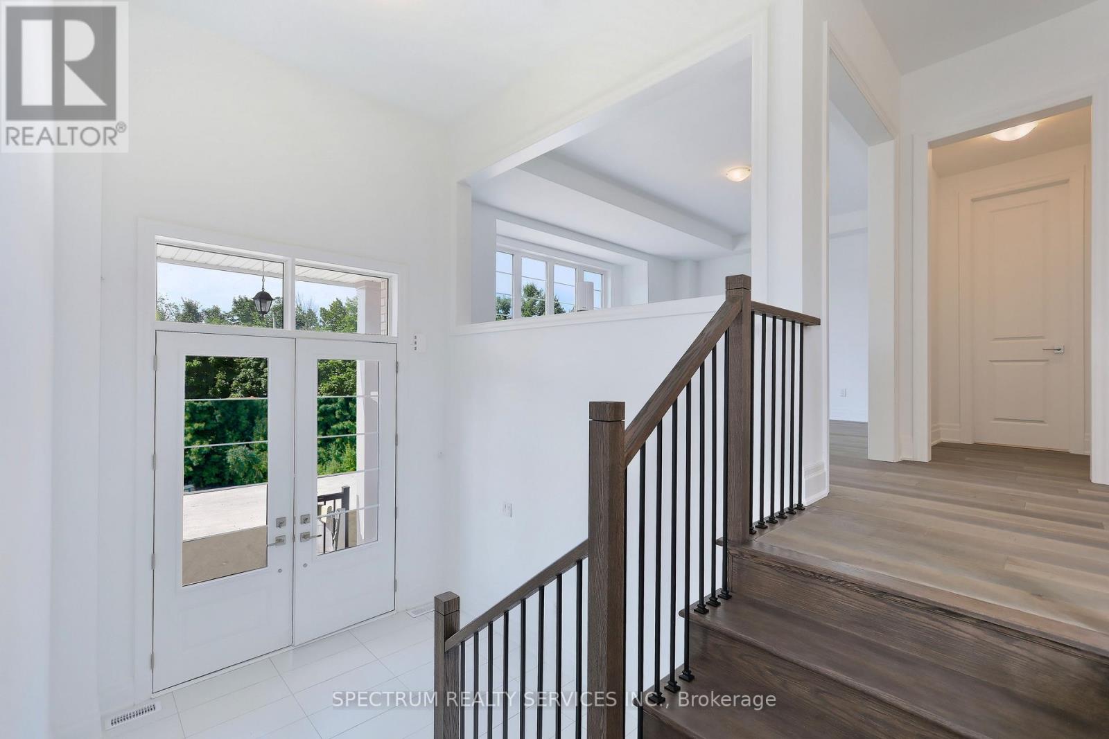 19 Swamp Sparrow Court, Caledon, Ontario  L7C 4M7 - Photo 5 - W12796770