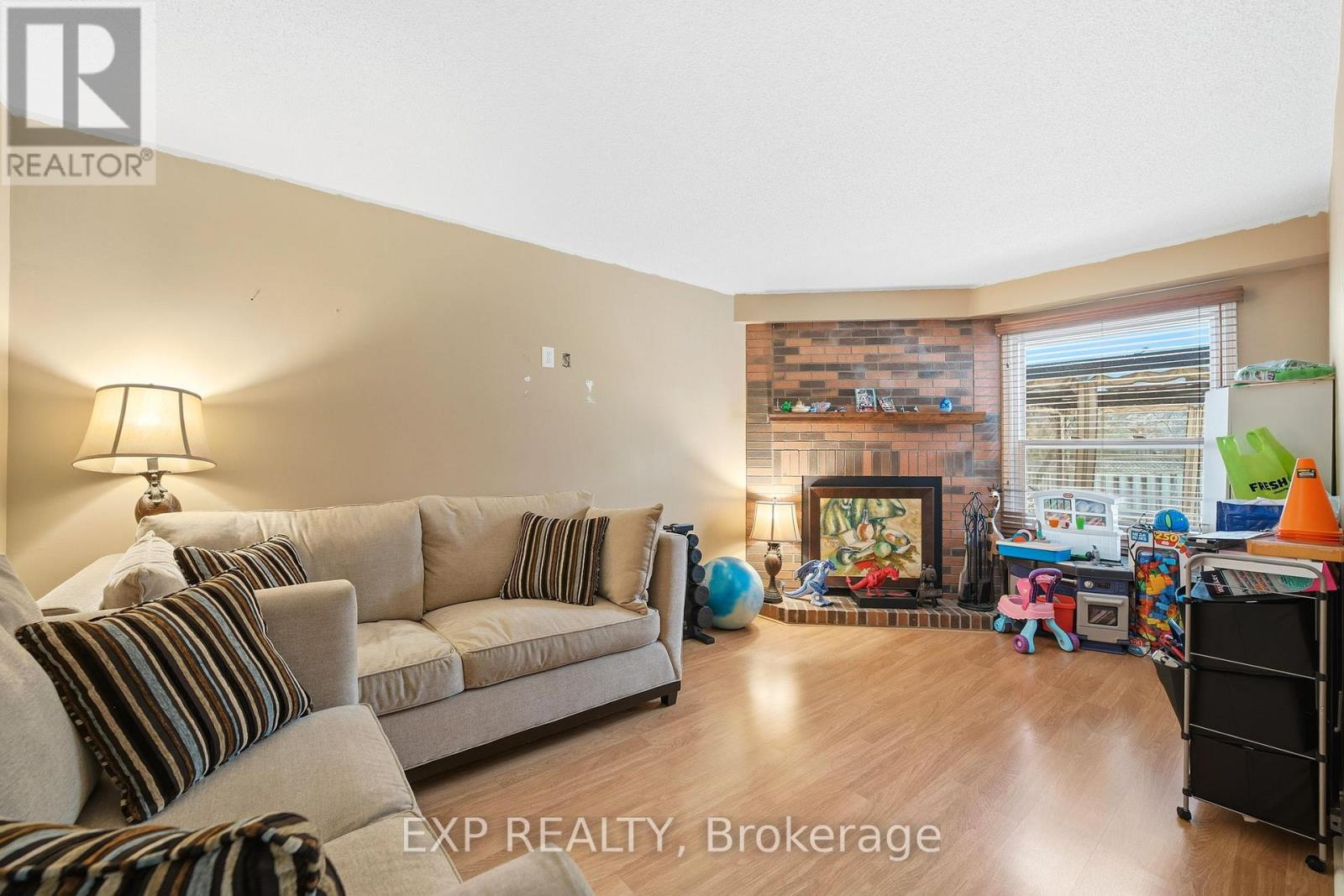 3309 Waxwing Drive, Mississauga, Ontario  L5N 5W3 - Photo 10 - W12796788