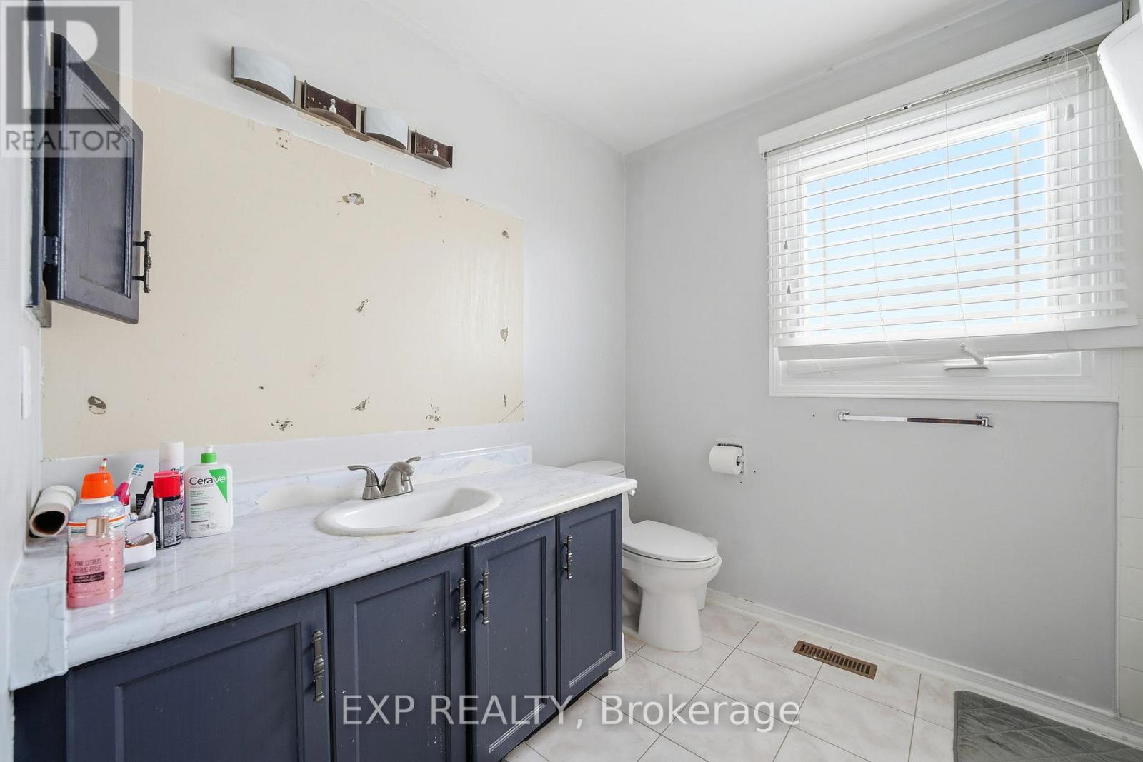 3309 Waxwing Drive, Mississauga, Ontario  L5N 5W3 - Photo 26 - W12796788