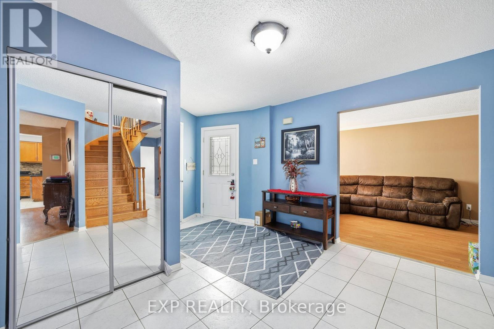 3309 Waxwing Drive, Mississauga, Ontario  L5N 5W3 - Photo 4 - W12796788