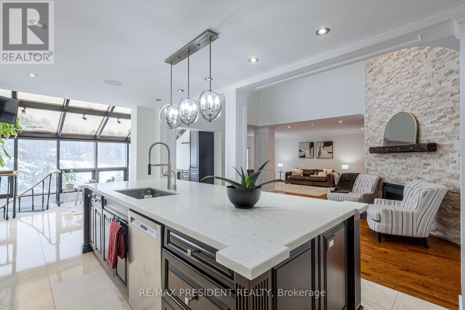 42 Mount Forest Drive, Brampton, Ontario  L6Z 1B7 - Photo 14 - W12796790