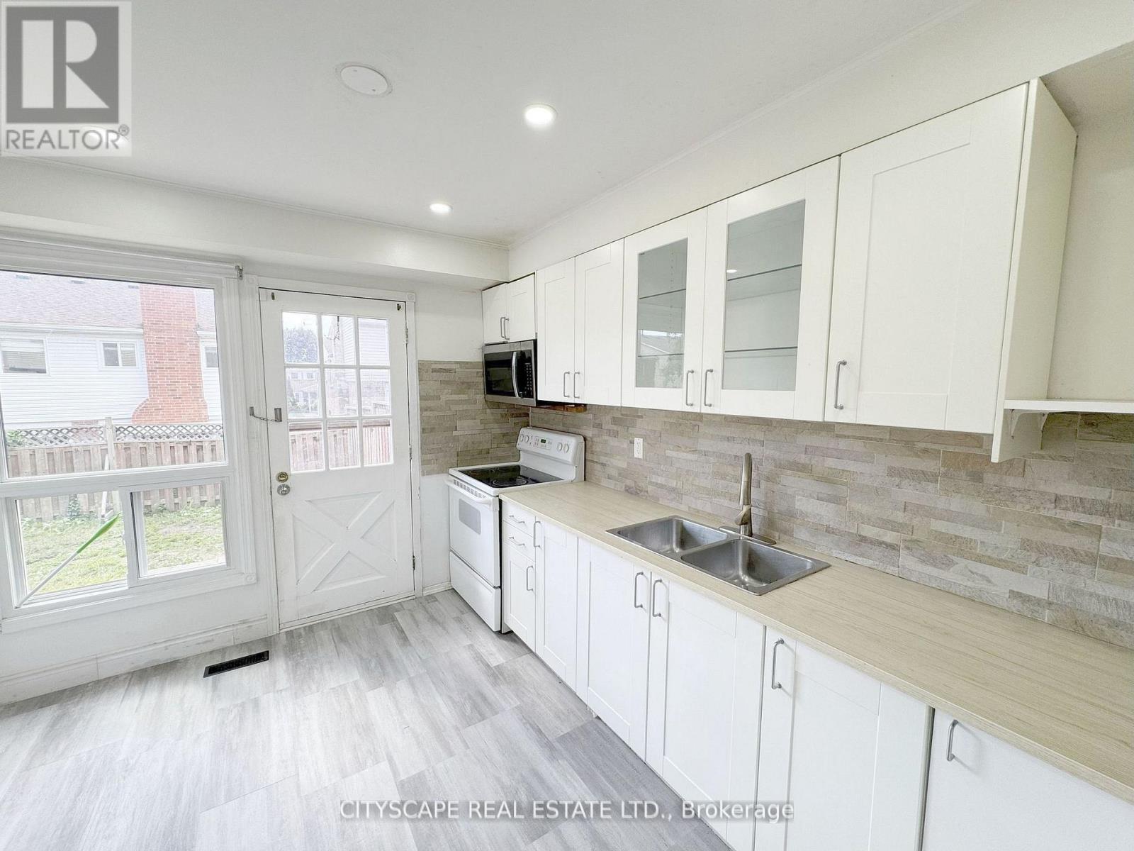 62 Barrington Crescent, Brampton, Ontario  L6Z 1N3 - Photo 13 - W12796806